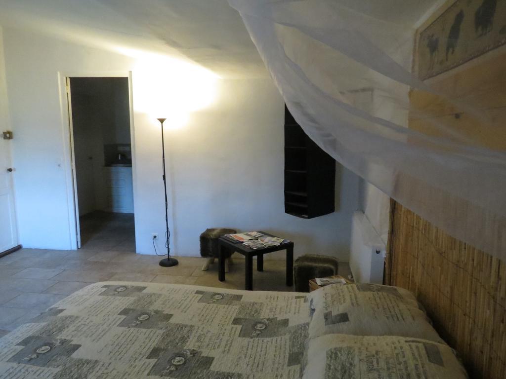 B&B Mas Les Lecques Beaucaire (Gard) Exterior foto
