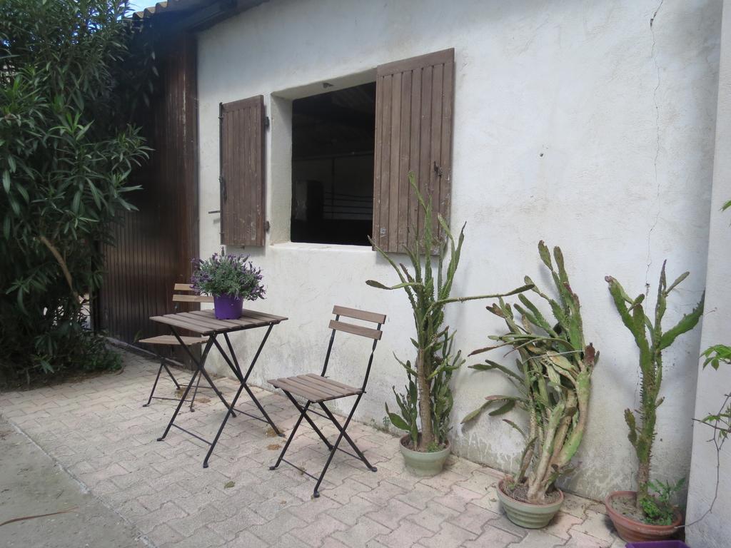 B&B Mas Les Lecques Beaucaire (Gard) Exterior foto
